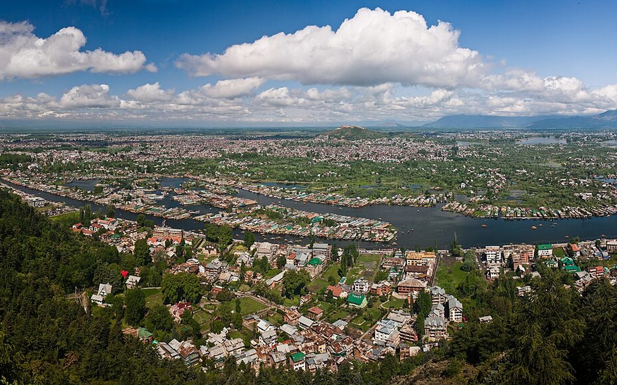 The Complete Guide to Building Kashmir Tour Packages