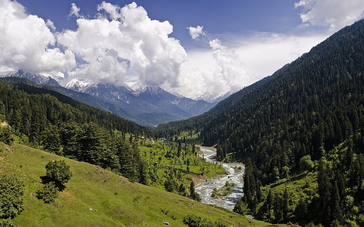 Pahalgam Travel Guide: Valleys, Rivers & Treks
